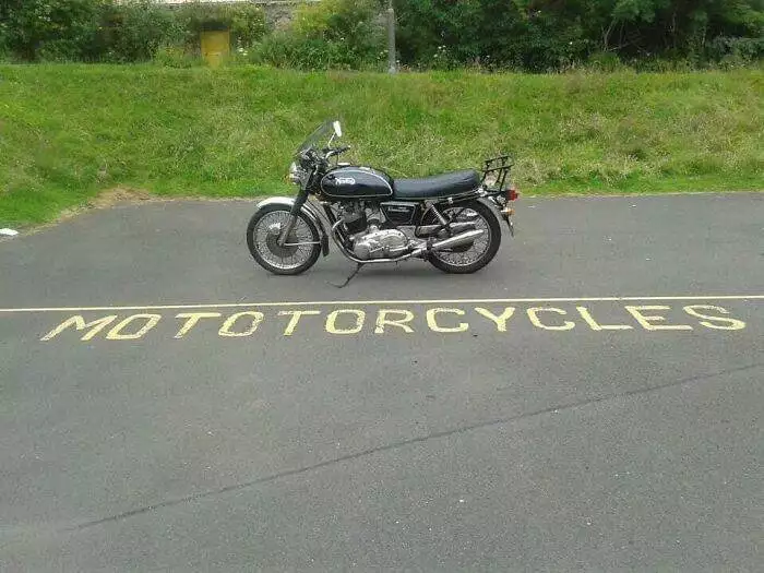 Funny Bad Signs 65F159D23A6E1 700