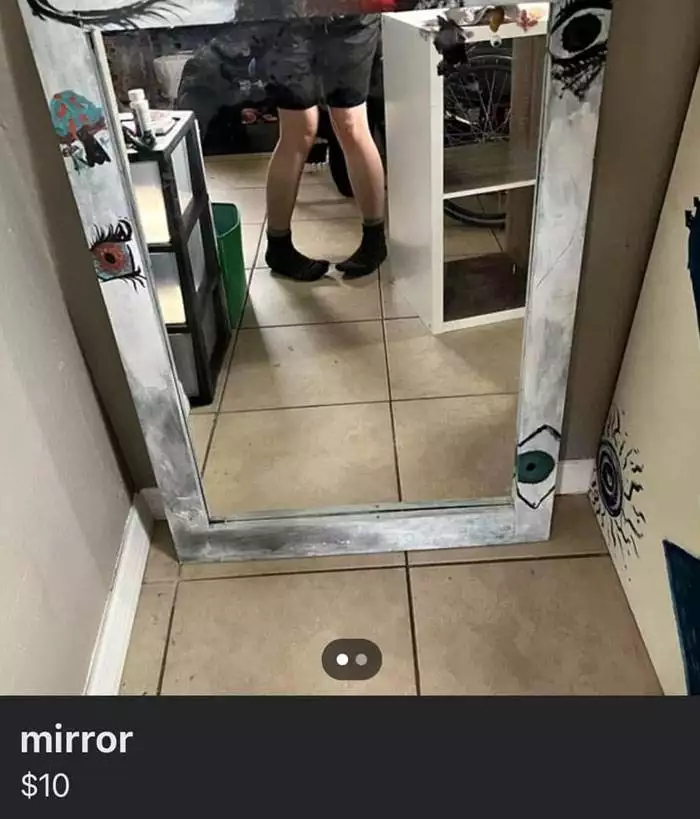 Funny Pics People Selling Mirrors 53 660441C034185 700