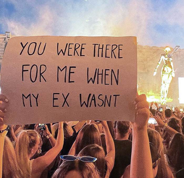 30 Hilarious Fan Posters That No One Could Be Mad About