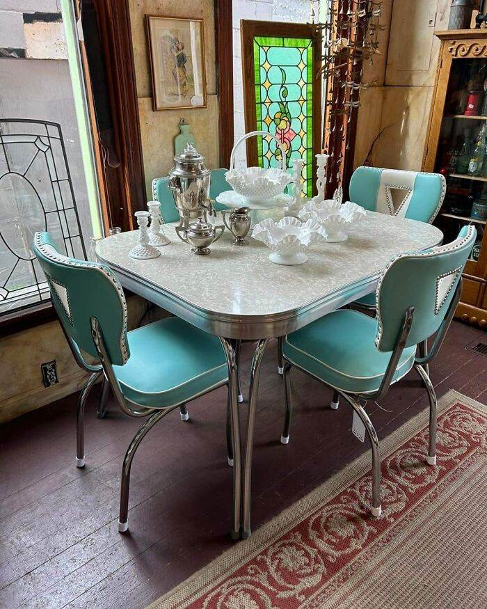 Vintage Kitchens 6690F239C8232 700